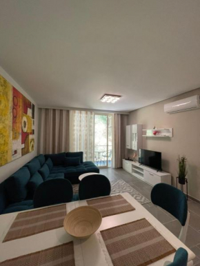 HOME SWEET HOME !, Durrës